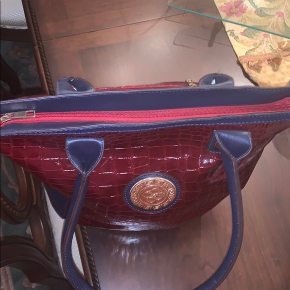 Burgundy and Navy Purse - Picture 5 of 10